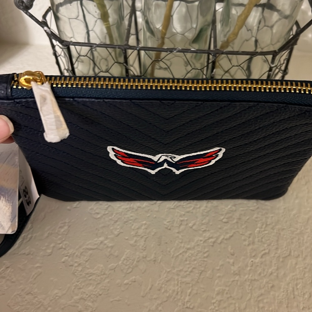 NWT Washington Capitals Penny, Vegan Leather Wristlet, Official Licensed NHL - Picture 6 of 8